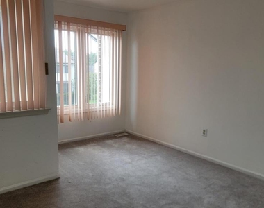 1901 Monroe Lane - Photo Thumbnail 14