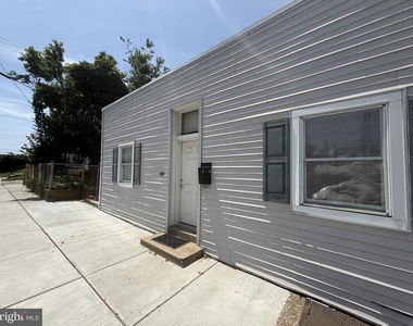402 N Springfield Road - Photo Thumbnail 1