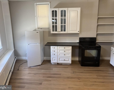402 N Springfield Road - Photo Thumbnail 2