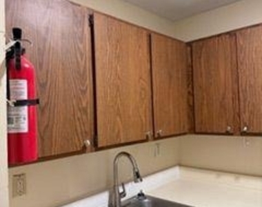 304 Christopher Place - Photo Thumbnail 2