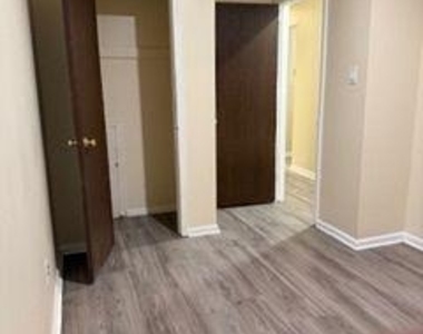 304 Christopher Place - Photo Thumbnail 6