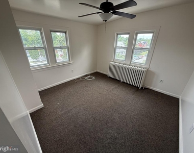 919 12th Avenue - Photo Thumbnail 6