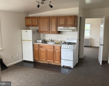919 12th Avenue - Photo Thumbnail 2