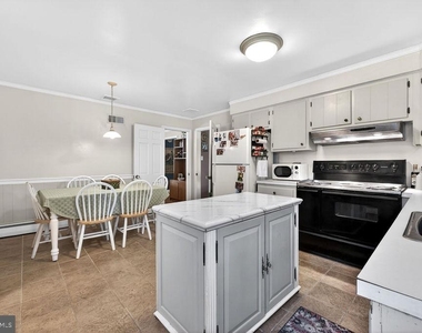 718 Darby Paoli Road - Photo Thumbnail 13