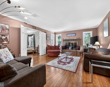 718 Darby Paoli Road - Photo Thumbnail 10