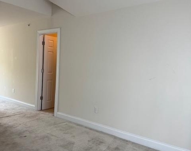 748 Moore Avenue - Photo Thumbnail 32