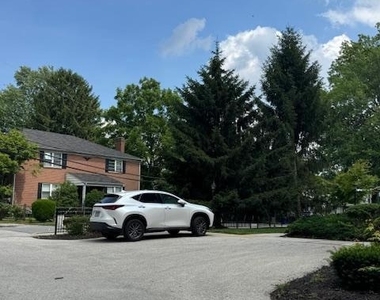 748 Moore Avenue - Photo Thumbnail 41