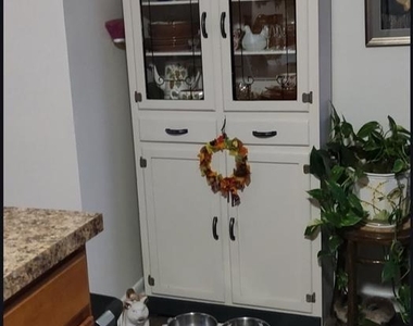 128 E High Street - Photo Thumbnail 3