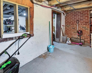 128 E High Street - Photo Thumbnail 14