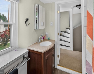 128 E High Street - Photo Thumbnail 11