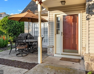 319 Starflower Lane - Photo Thumbnail 2