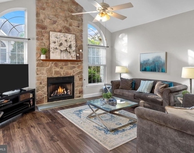 319 Starflower Lane - Photo Thumbnail 7