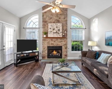 319 Starflower Lane - Photo Thumbnail 8