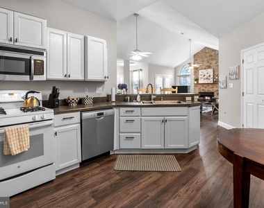 319 Starflower Lane - Photo Thumbnail 11