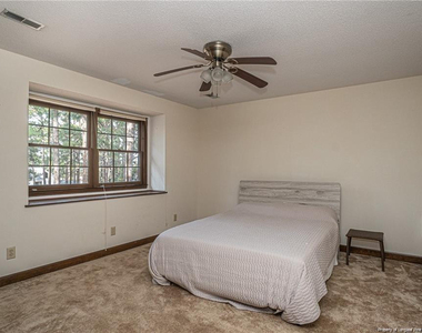 6821 Thames Drive - Photo Thumbnail 35