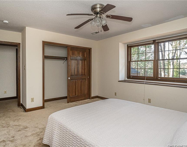6821 Thames Drive - Photo Thumbnail 30