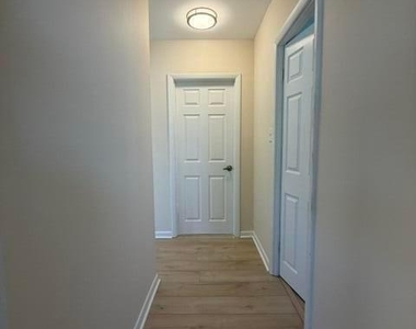 445 E Bayview Avenue - Photo Thumbnail 12