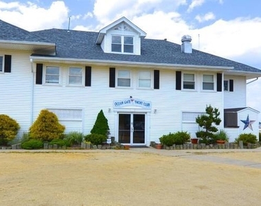 445 E Bayview Avenue - Photo Thumbnail 35