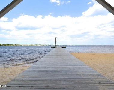 445 E Bayview Avenue - Photo Thumbnail 30