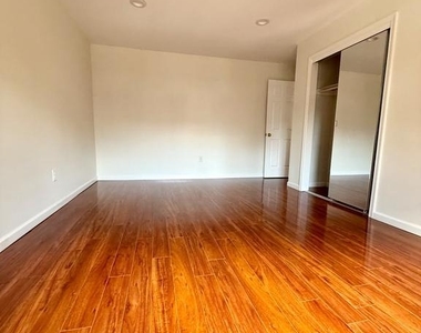 3 Cambridge Drive - Photo Thumbnail 18