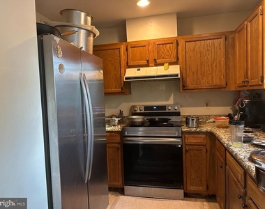 196 Jonathan Dayton Ct - Photo Thumbnail 1