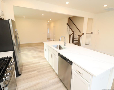 961 Kensley Grove Lane - Photo Thumbnail 12
