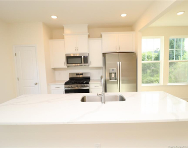 961 Kensley Grove Lane - Photo Thumbnail 8