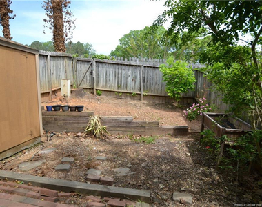 4326 Halliwell Drive - Photo Thumbnail 36