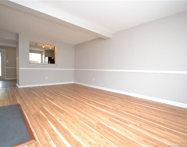 4326 Halliwell Drive - Photo Thumbnail 4