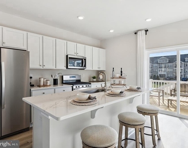 216 Macoun Way - Photo Thumbnail 8