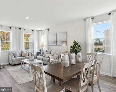 216 Macoun Way - Photo Thumbnail 13