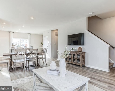 216 Macoun Way - Photo Thumbnail 19