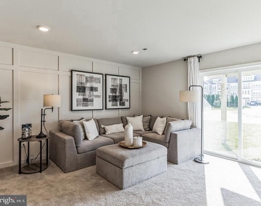216 Macoun Way - Photo Thumbnail 4