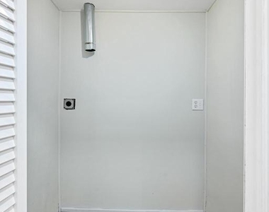 223-225 Kings Highway E - Photo Thumbnail 7