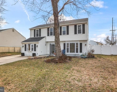 7710 Greenbrier Road - Photo Thumbnail 2