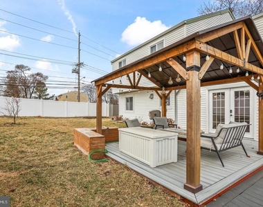 7710 Greenbrier Road - Photo Thumbnail 31