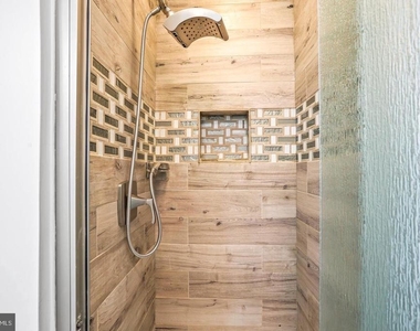 7710 Greenbrier Road - Photo Thumbnail 24
