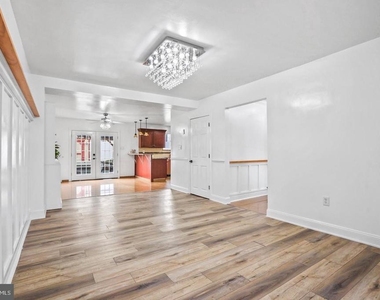 7710 Greenbrier Road - Photo Thumbnail 16