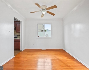 7710 Greenbrier Road - Photo Thumbnail 9