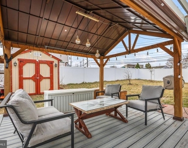 7710 Greenbrier Road - Photo Thumbnail 30