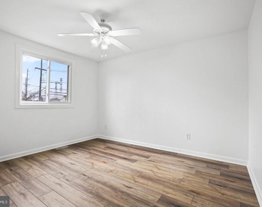 7710 Greenbrier Road - Photo Thumbnail 21