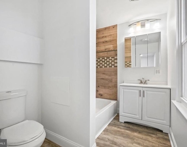7710 Greenbrier Road - Photo Thumbnail 28