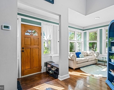 282 Lake Street - Photo Thumbnail 2