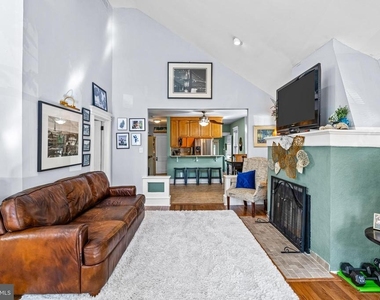282 Lake Street - Photo Thumbnail 13