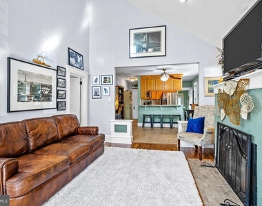 282 Lake Street - Photo Thumbnail 12
