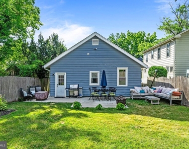 282 Lake Street - Photo Thumbnail 36