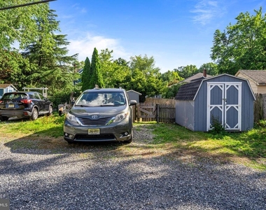 282 Lake Street - Photo Thumbnail 39