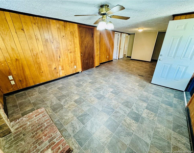 1003 James Street - Photo Thumbnail 3