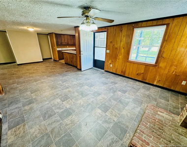 1003 James Street - Photo Thumbnail 4