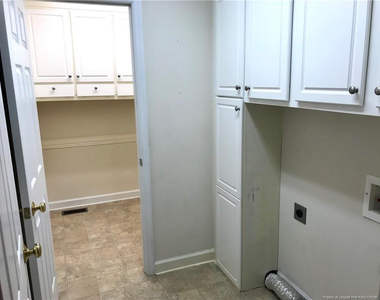 614 W Amberdale Circle W - Photo Thumbnail 10